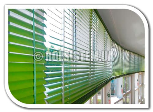 Жалюзи горизонтальные цветные 25 мм